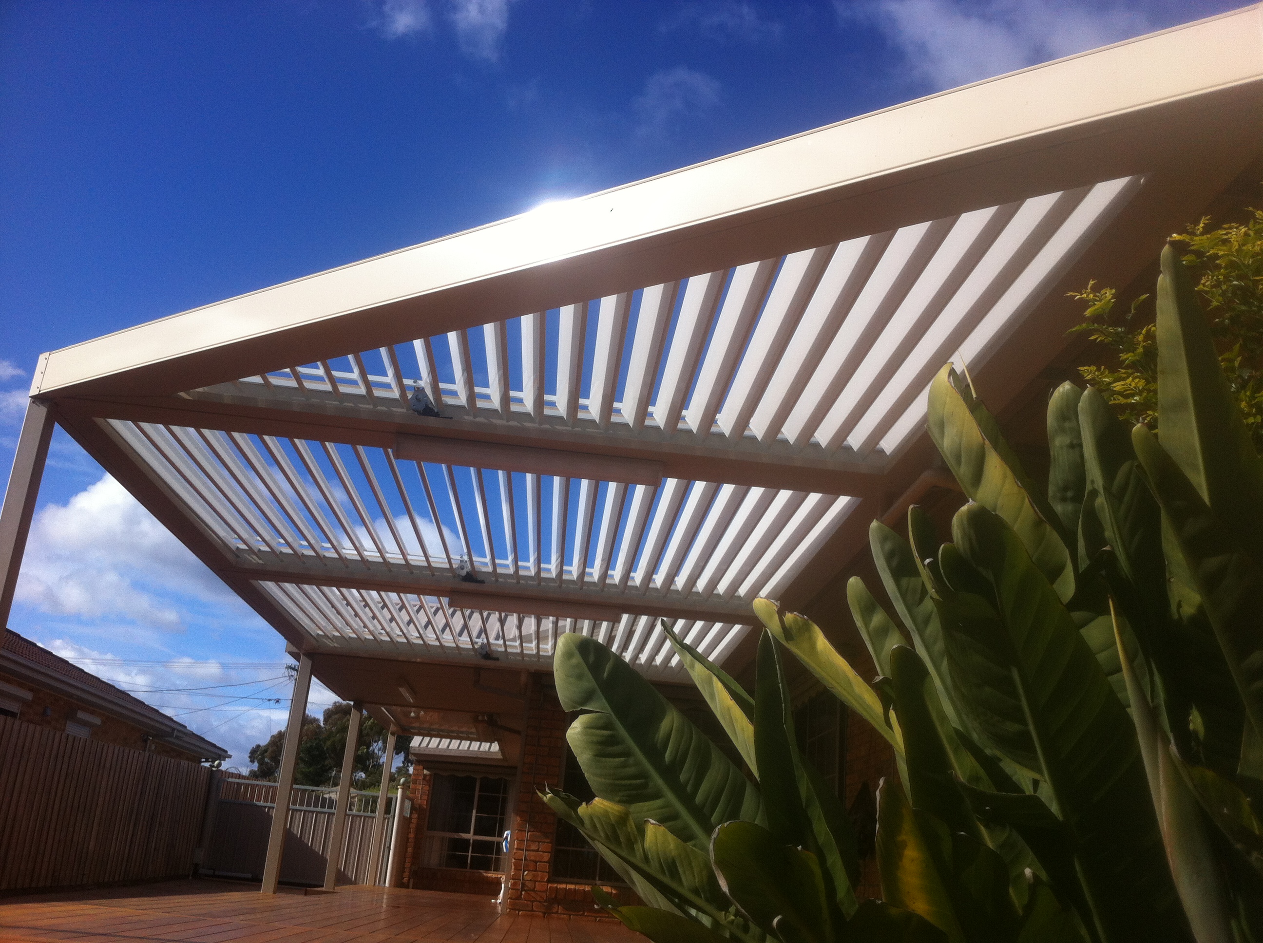 Louvre Roof With A Twist Melbourne Totally Outdoors